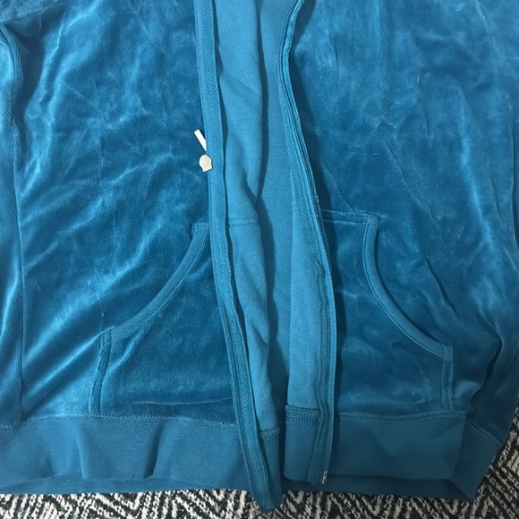 New York & Company Hooded velour zip-front jacket - Picture 6 of 8